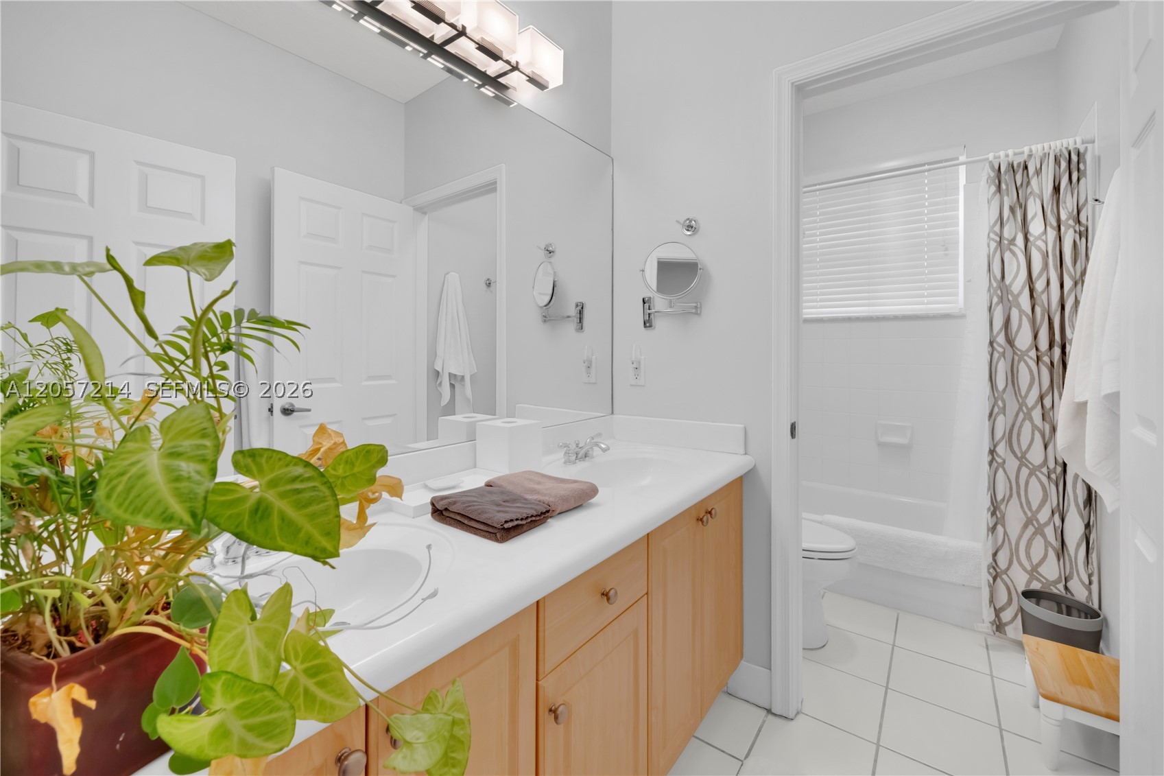 BANYAN OAKRIDGE PLAT - Residential