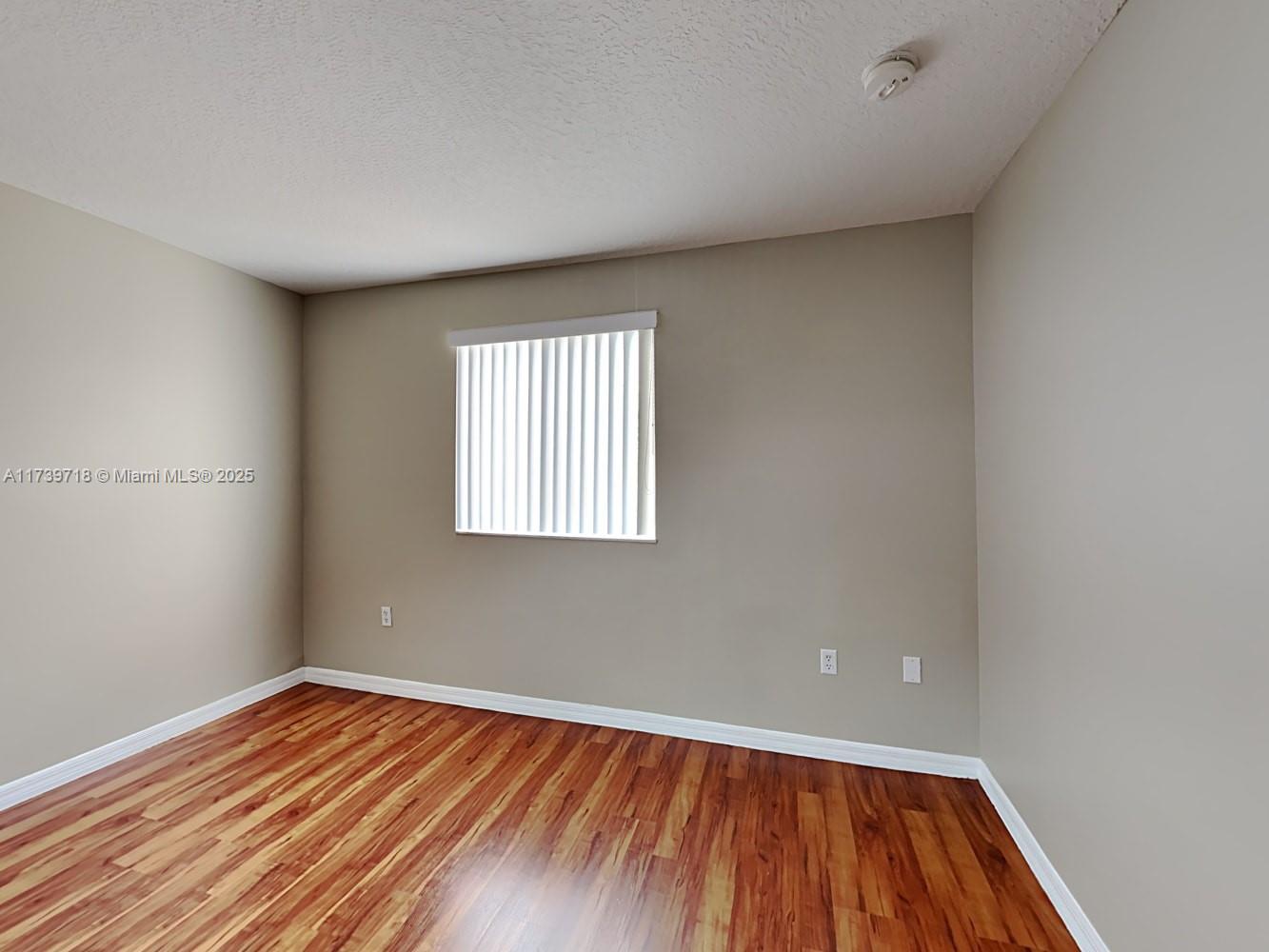 KINGDOM DREAM - Residential Lease