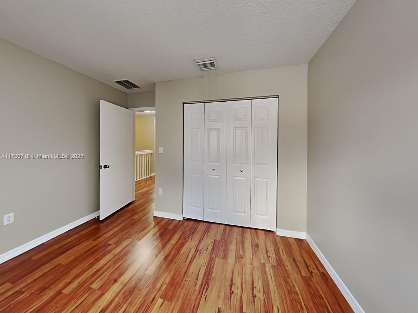 KINGDOM DREAM - Residential Lease