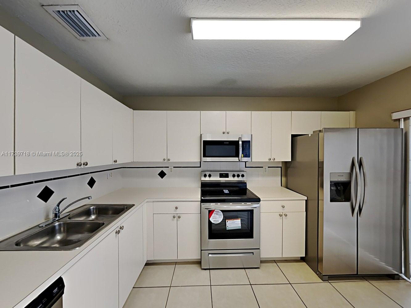 KINGDOM DREAM - Residential Lease