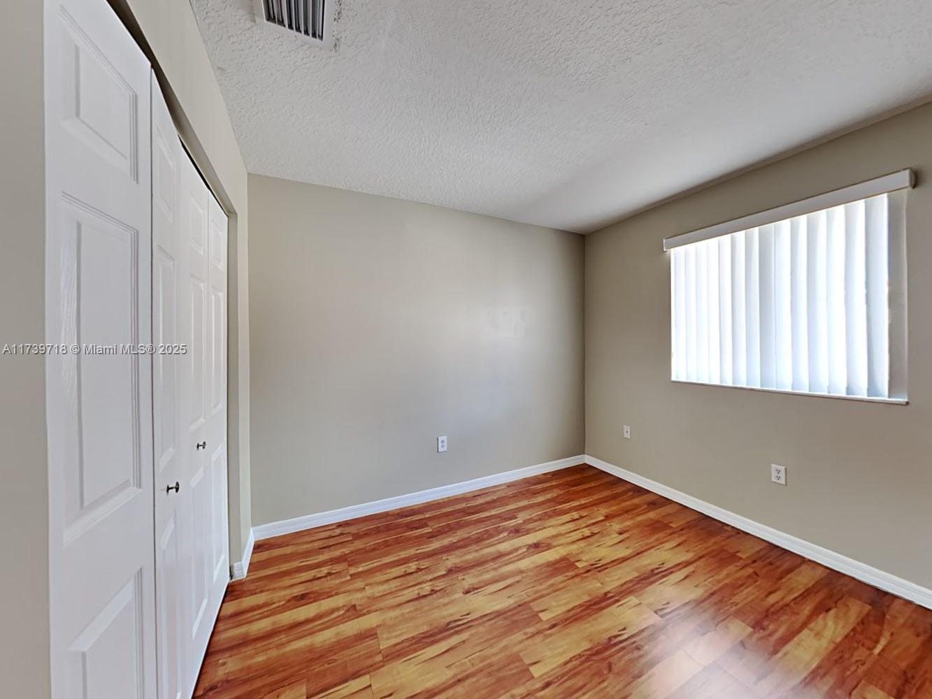 KINGDOM DREAM - Residential Lease