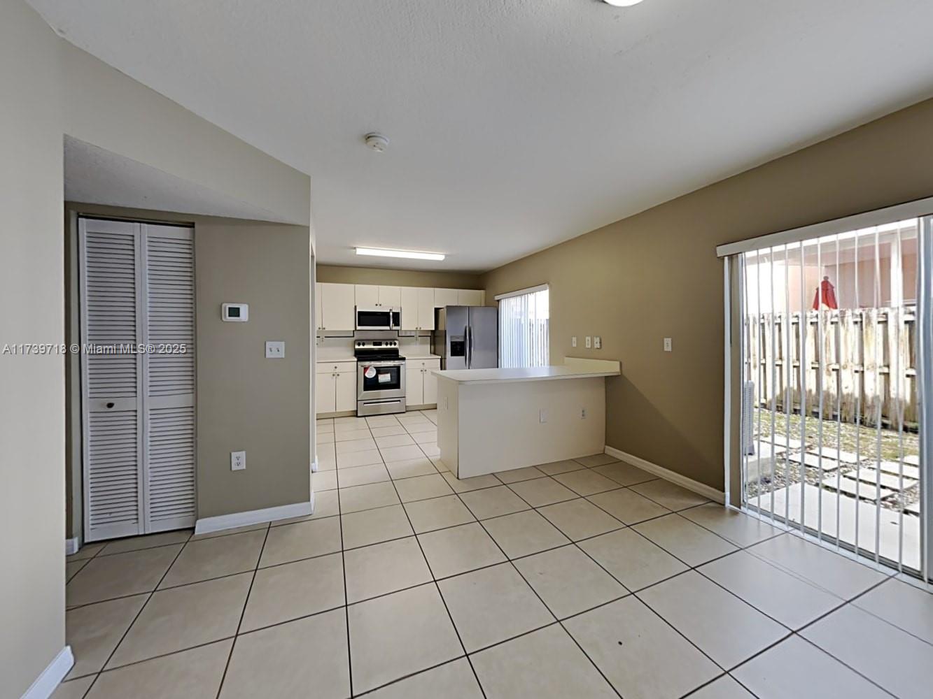 KINGDOM DREAM - Residential Lease