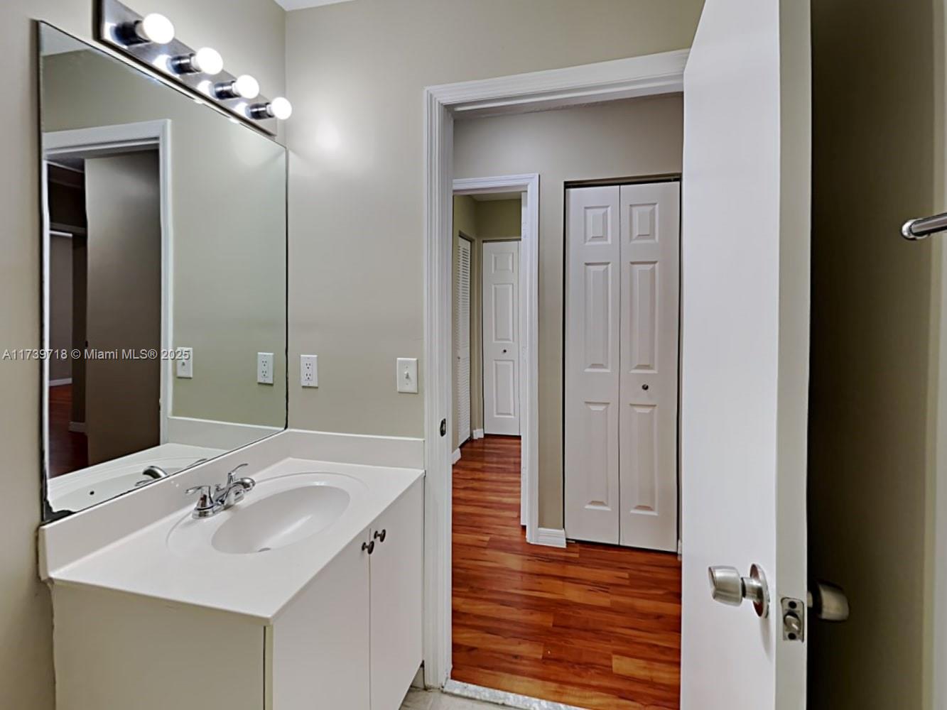 KINGDOM DREAM - Residential Lease