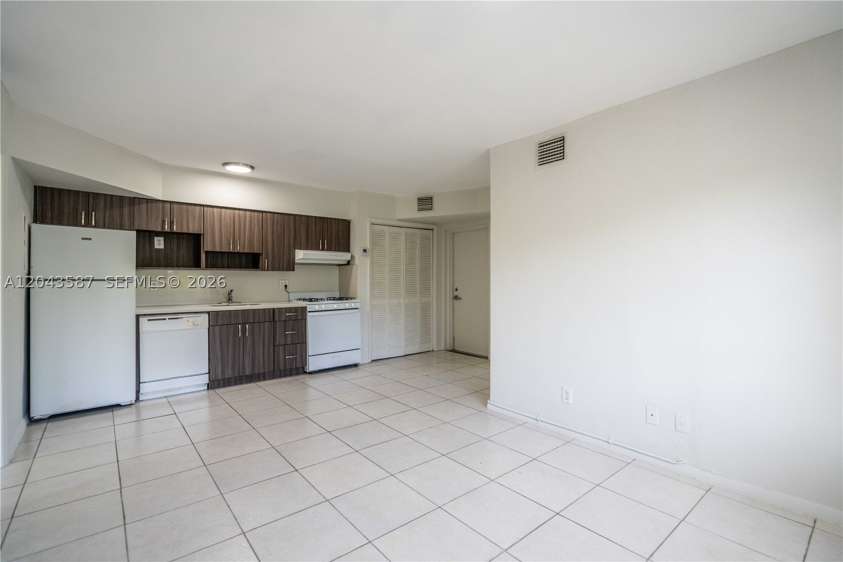 SHORECREST - Residential Lease