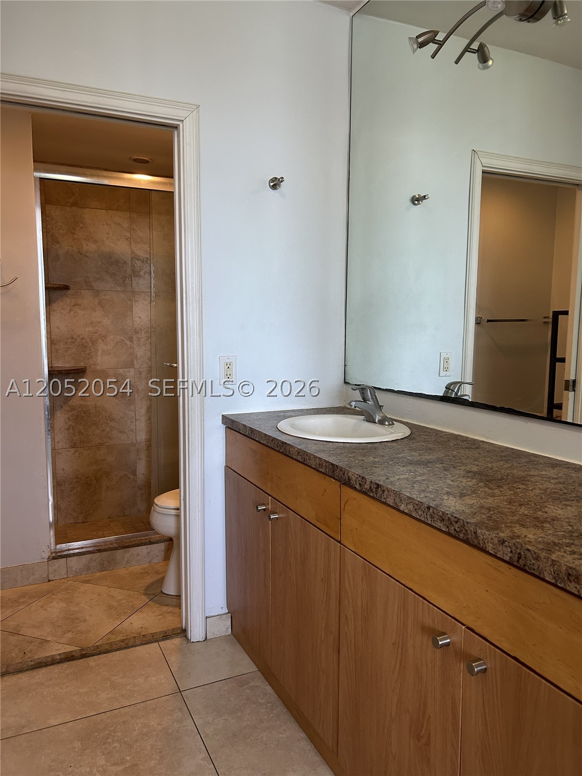 PARKVIEW POINT CONDO - Residential Lease