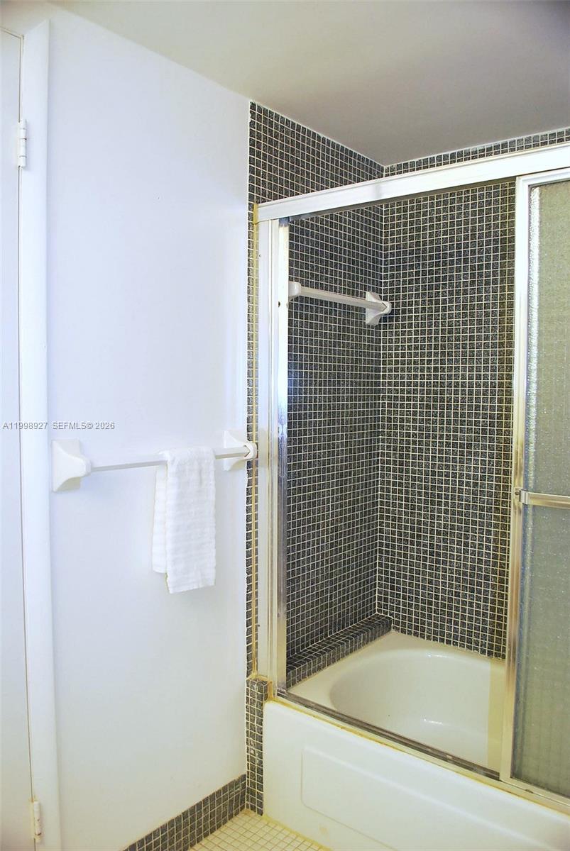EIGHTH MOORINGS CONDO - Residential