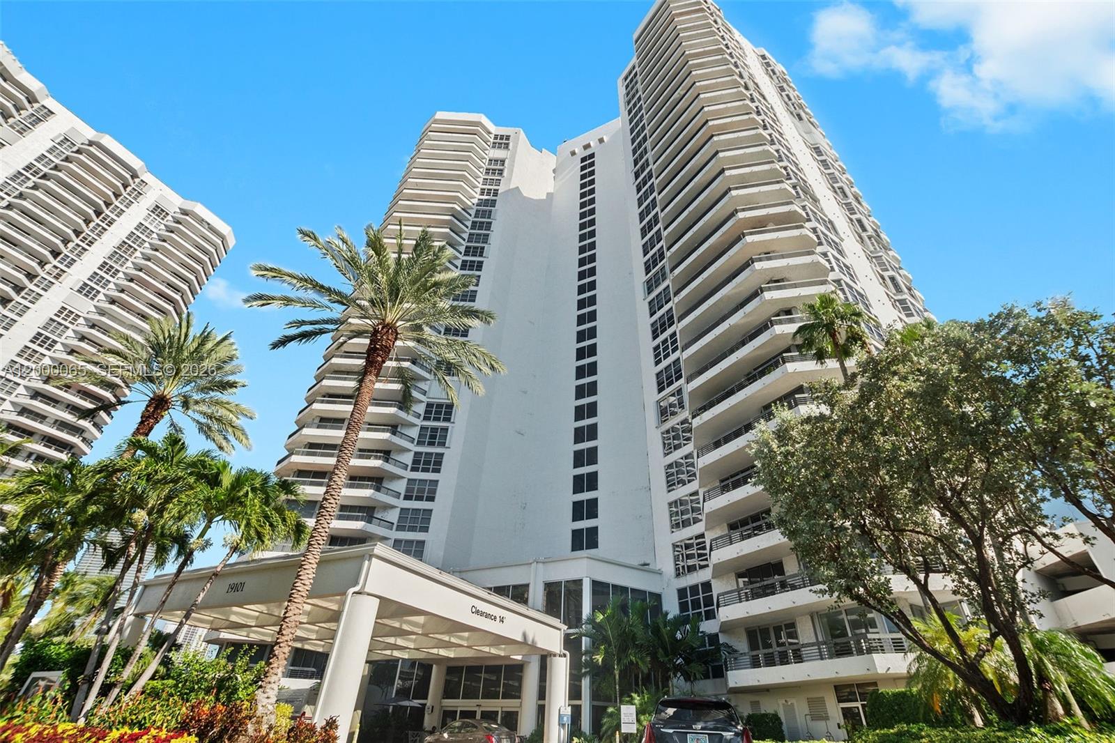 MYSTIC POINTE CONDO NO TH - Residential