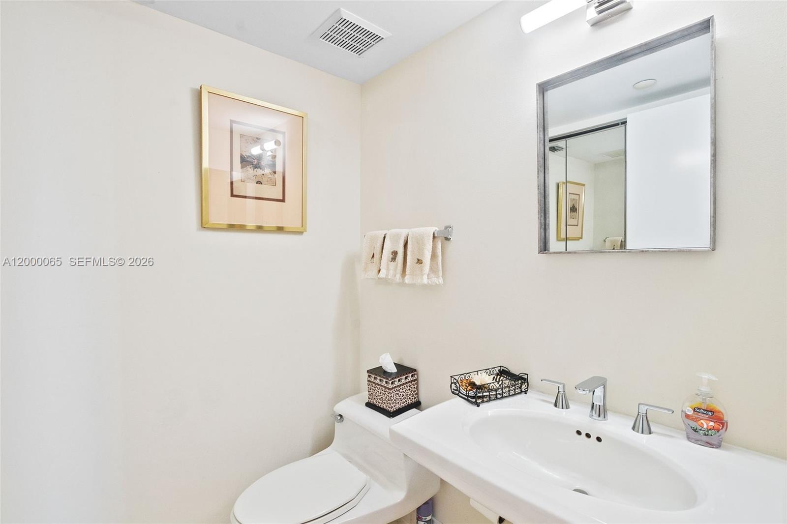 MYSTIC POINTE CONDO NO TH - Residential