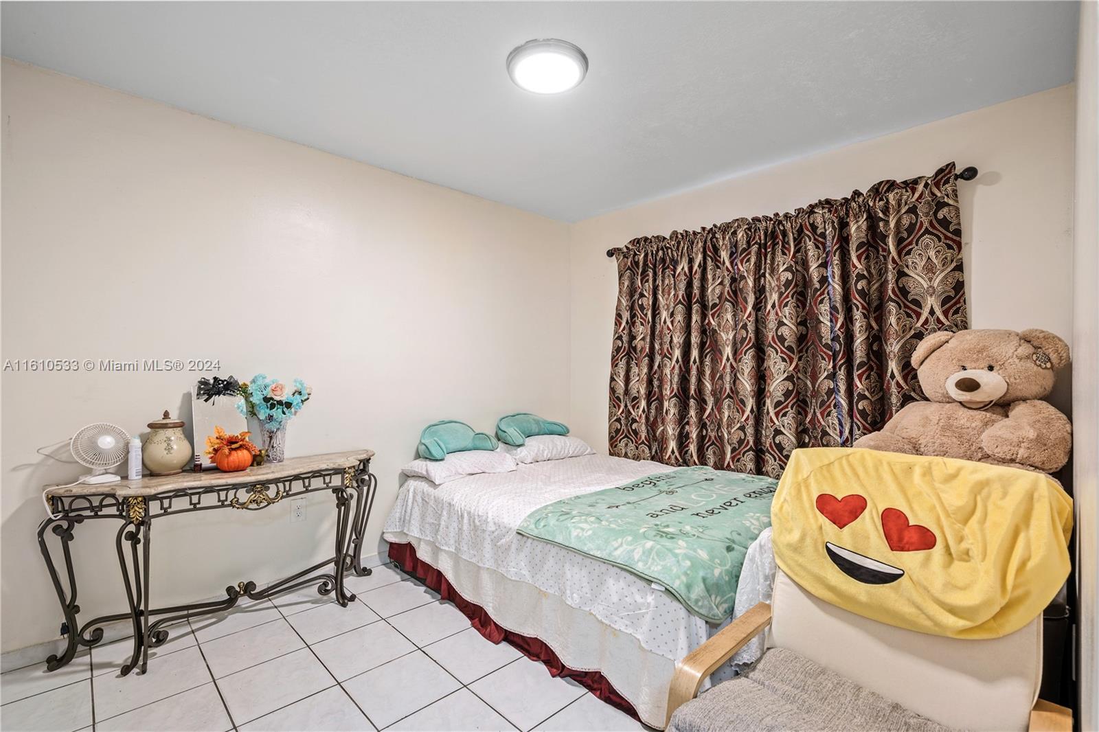 EAST VISTA CONDO - Residential