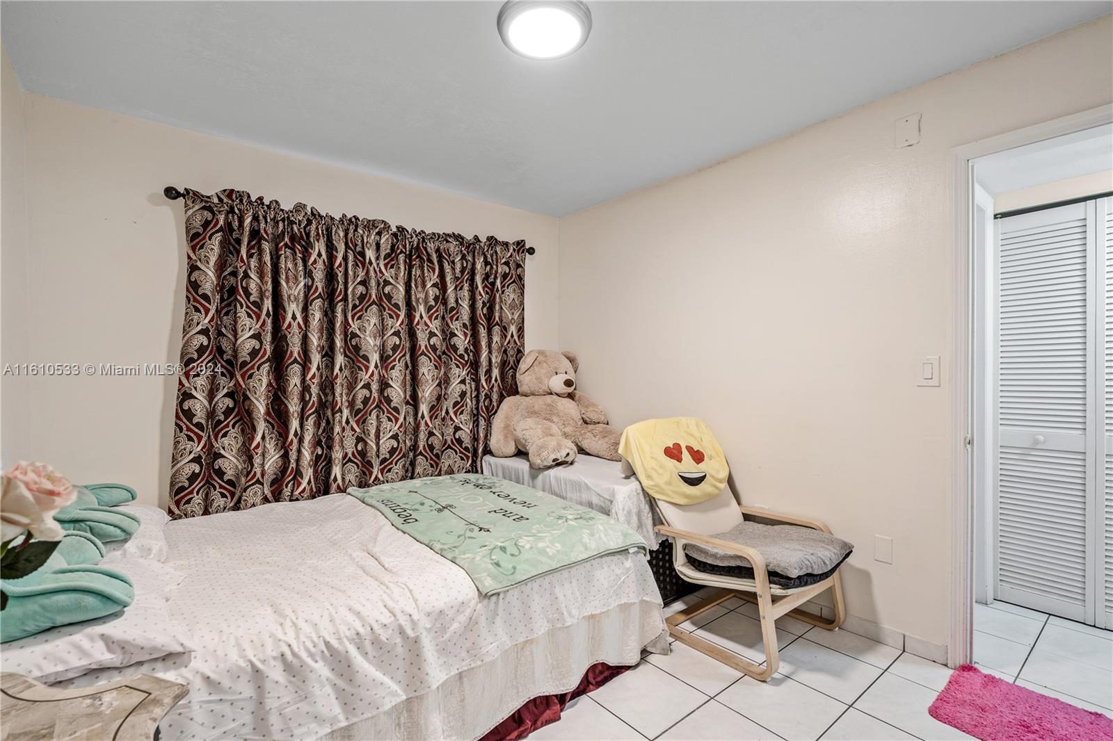 EAST VISTA CONDO - Residential