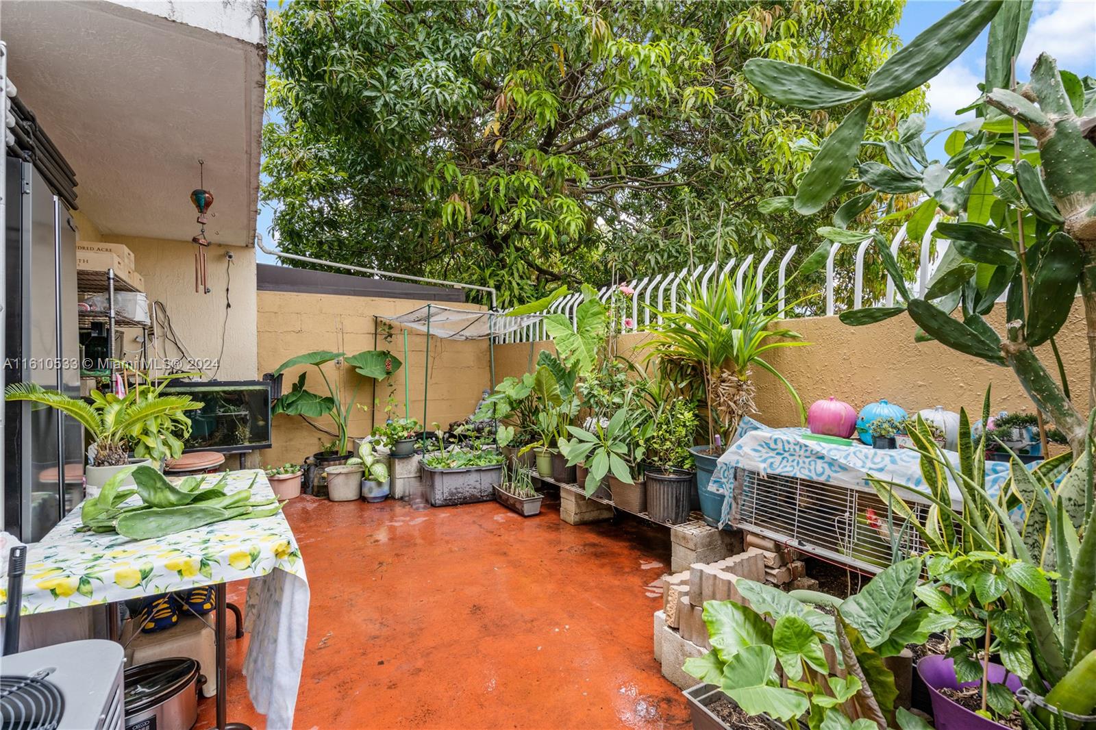 EAST VISTA CONDO - Residential