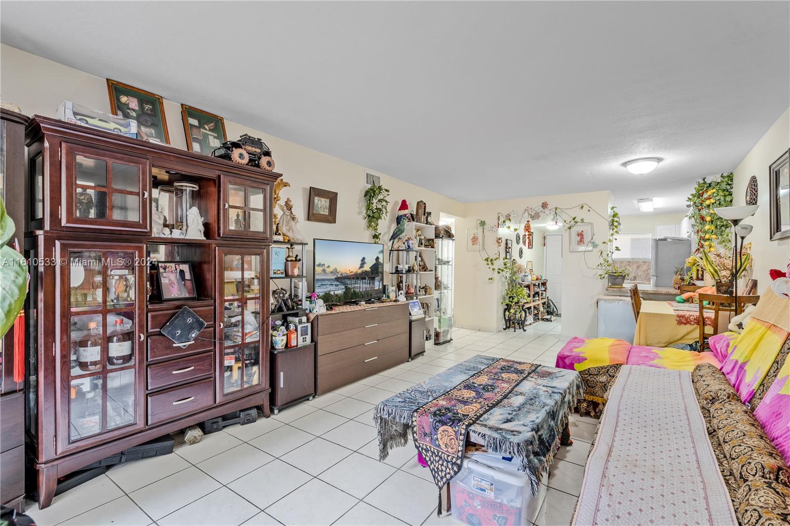 EAST VISTA CONDO - Residential