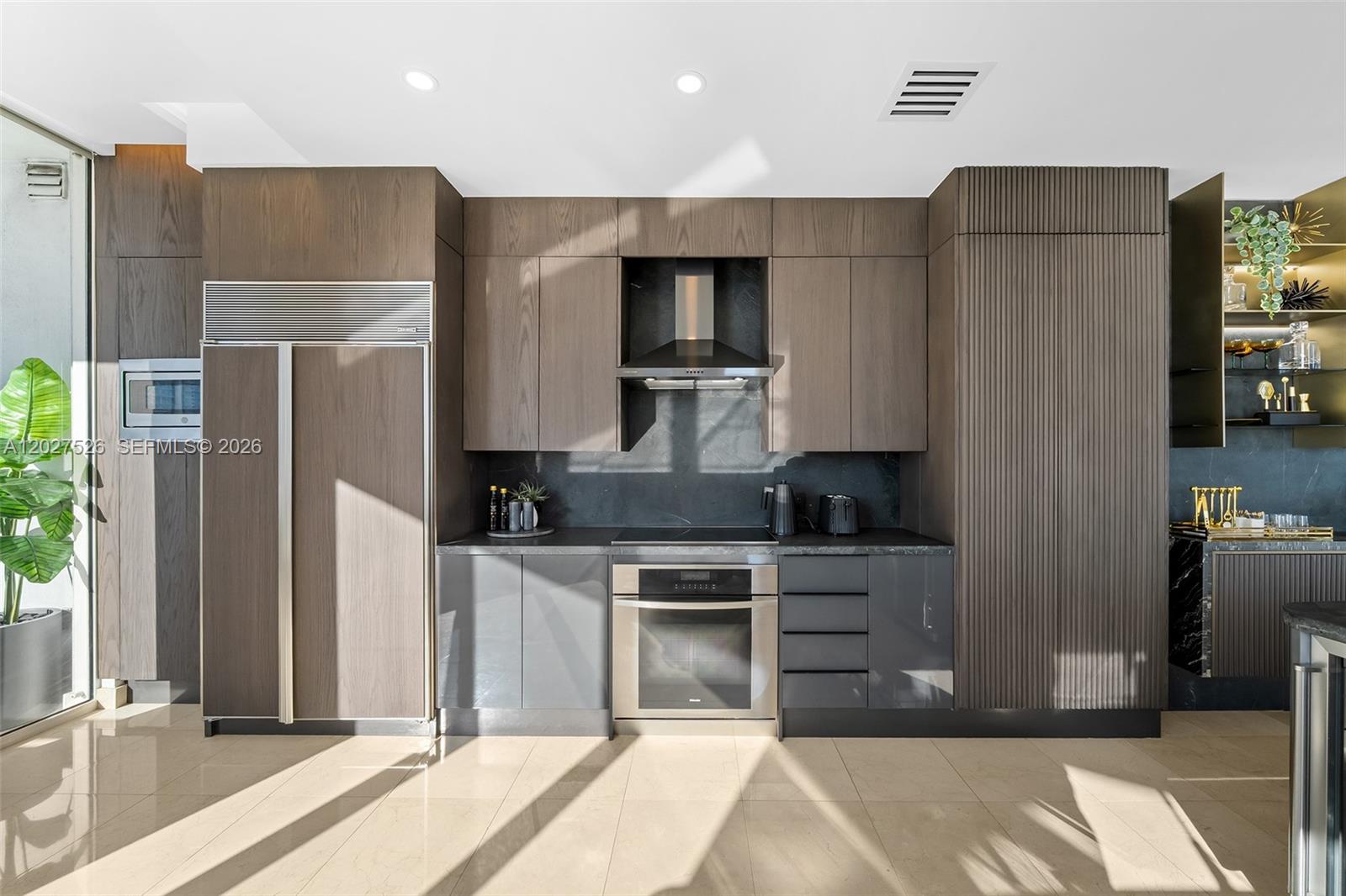 CARBONELL CONDO - Residential