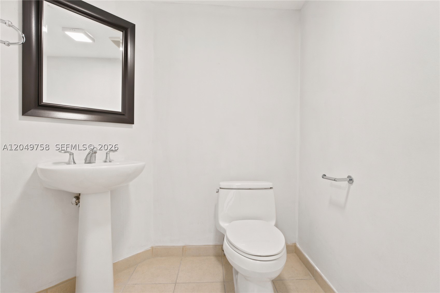 LA PERLA CONDO - Residential
