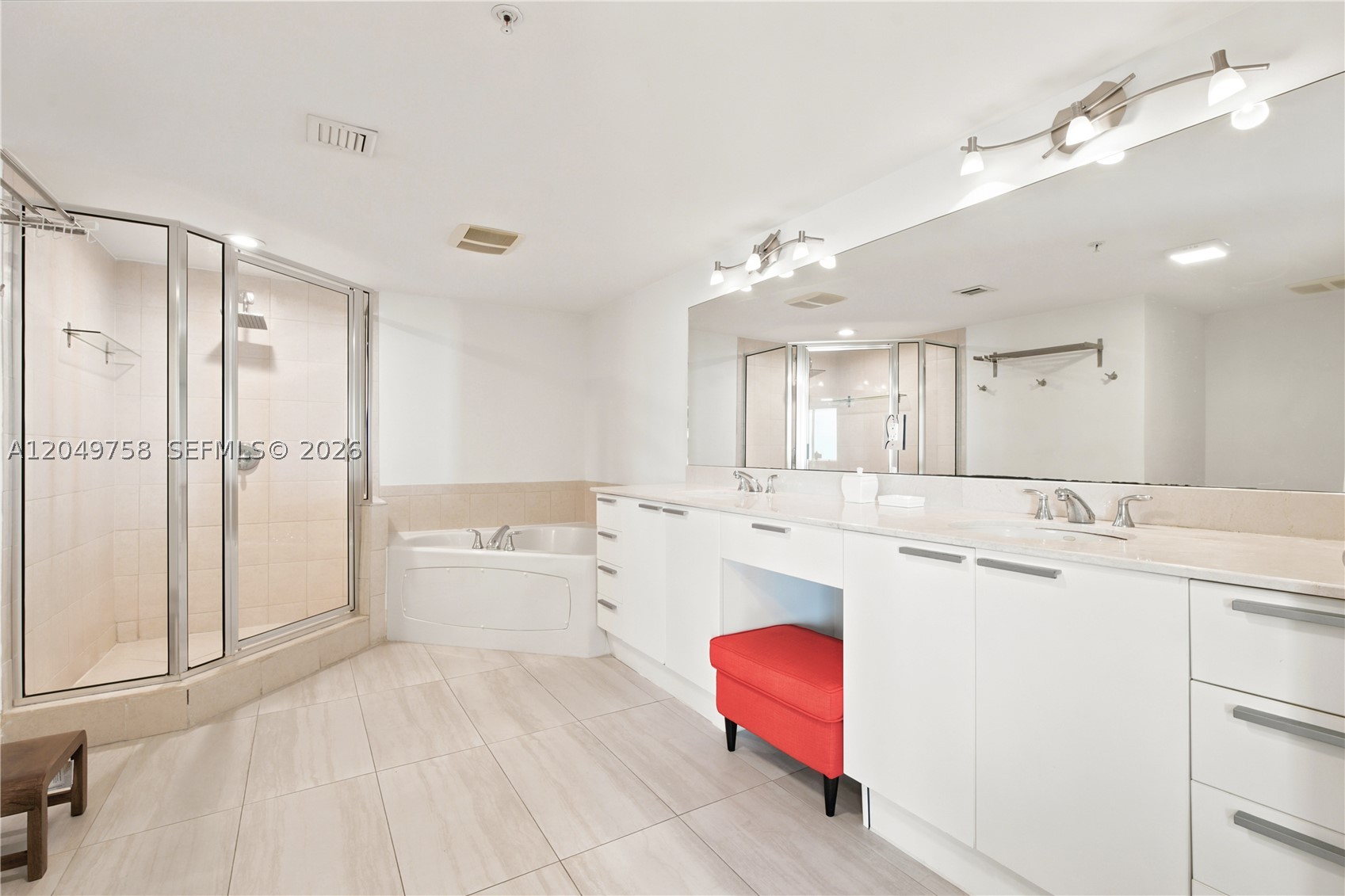 LA PERLA CONDO - Residential