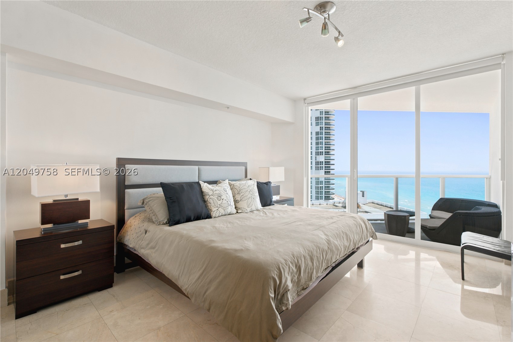 LA PERLA CONDO - Residential