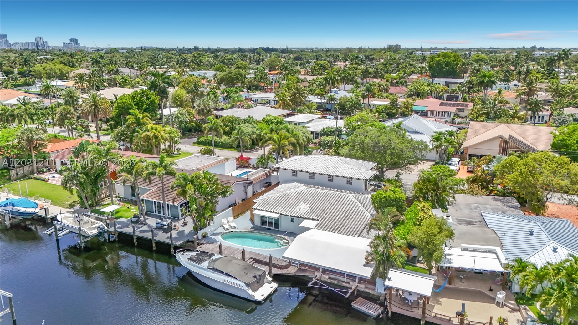 MIDDLE RIVER MANOR - Residential