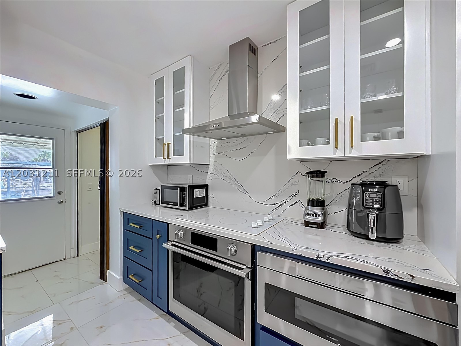 MIDDLE RIVER MANOR - Residential