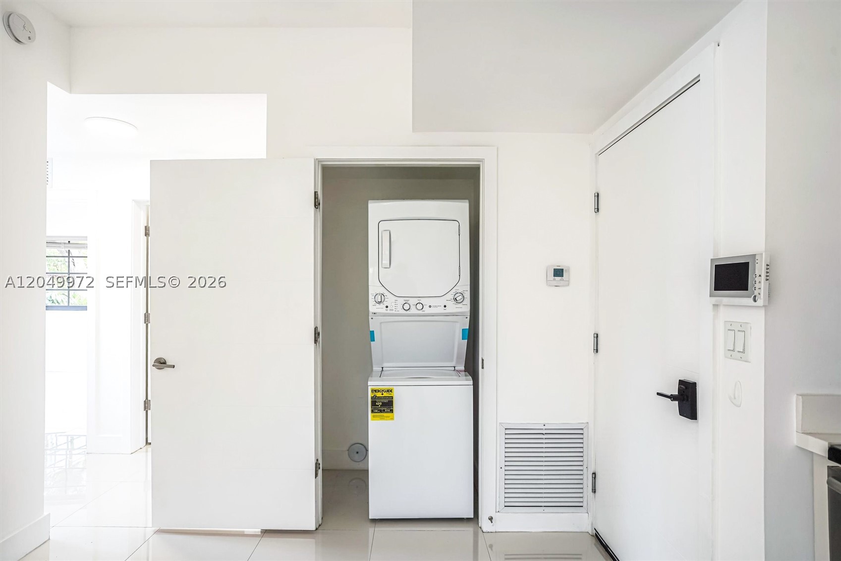 CORAL GABLES SEC K - Residential Lease