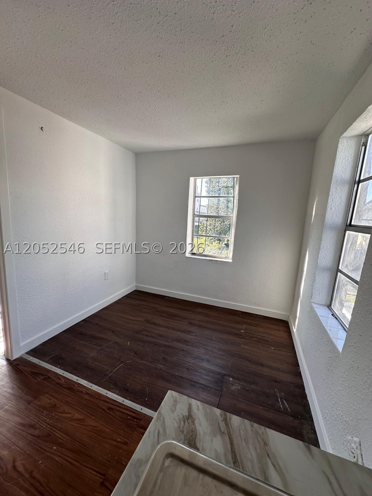 GARDEN CITY - Residential Lease