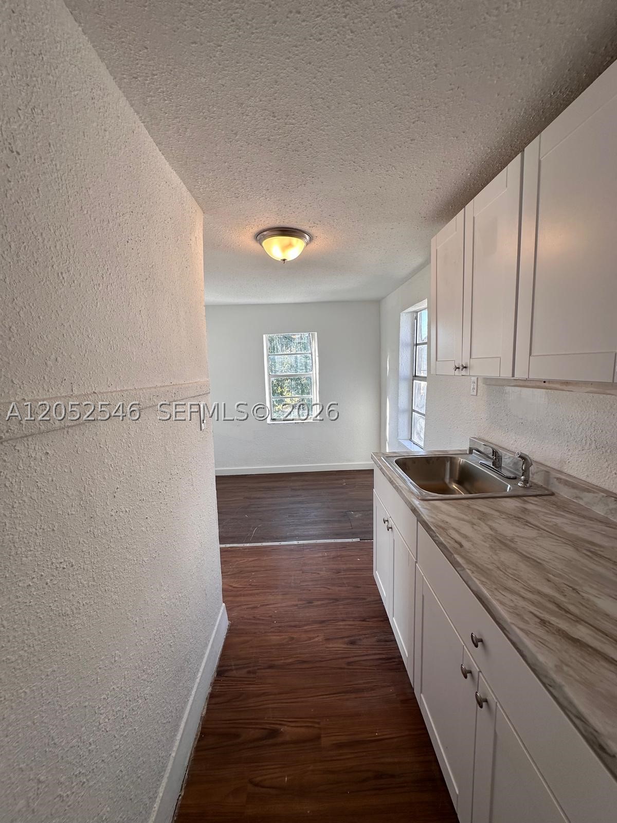 GARDEN CITY - Residential Lease