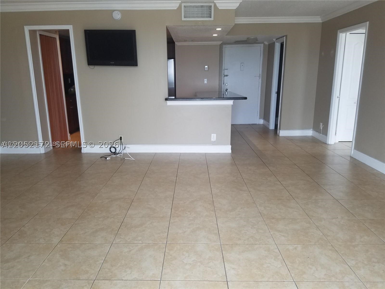 TOWER 1800 CONDO - Residential Lease