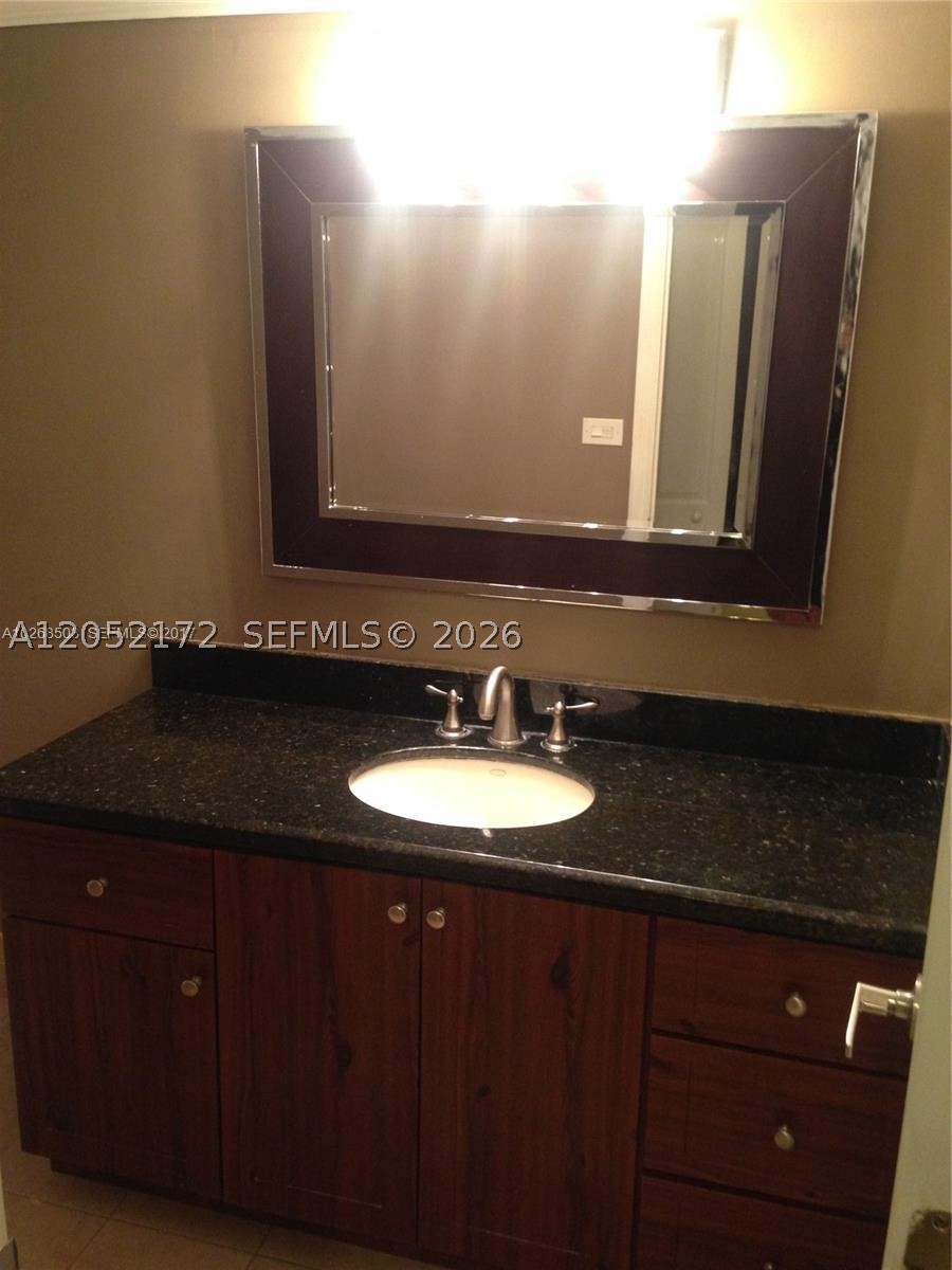 TOWER 1800 CONDO - Residential Lease