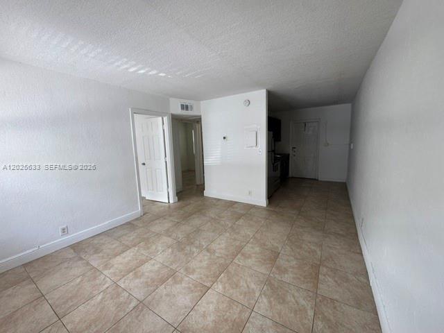 CLOWS - Residential Lease