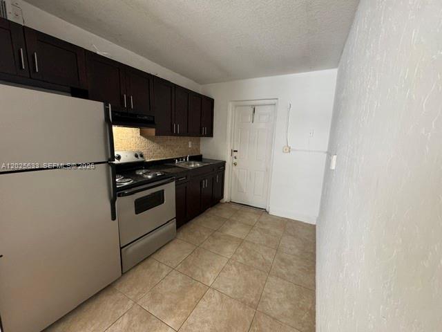CLOWS - Residential Lease