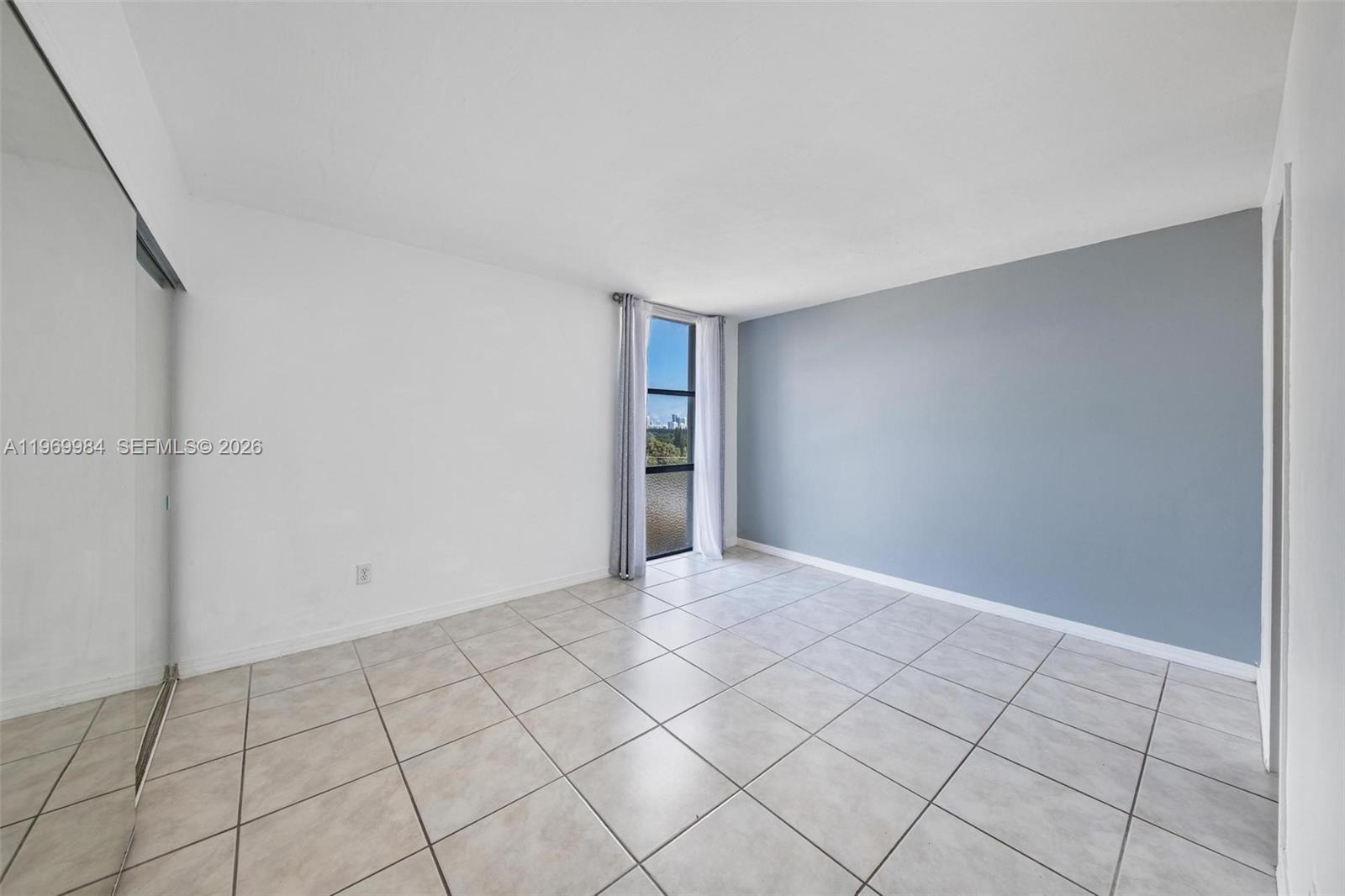 VECINO DEL MAR CONDO - Residential