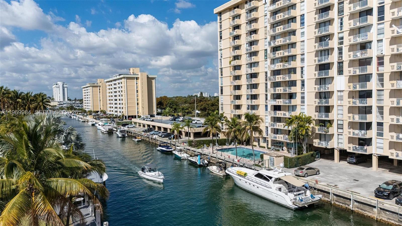 VECINO DEL MAR CONDO - Residential