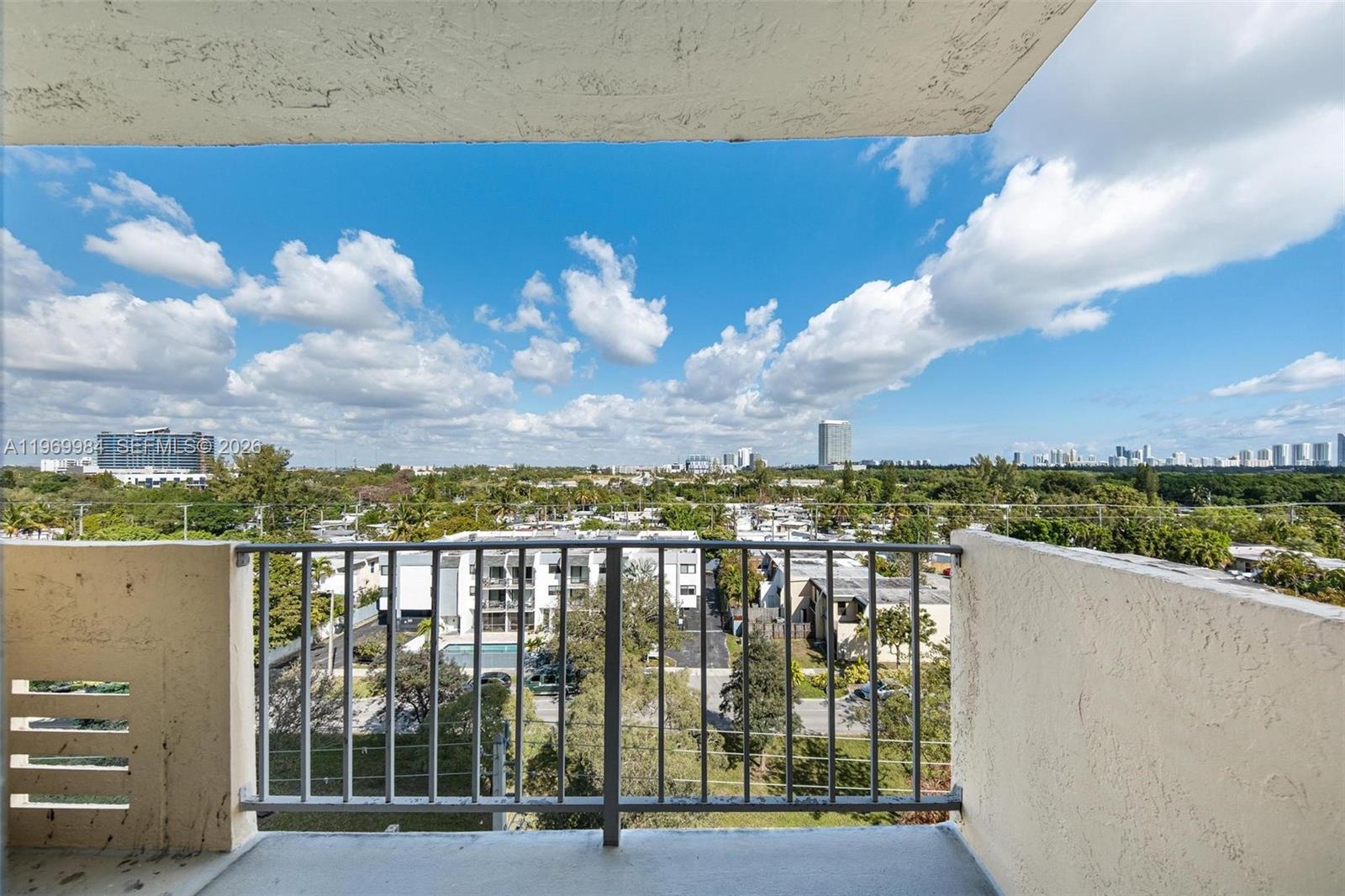 VECINO DEL MAR CONDO - Residential