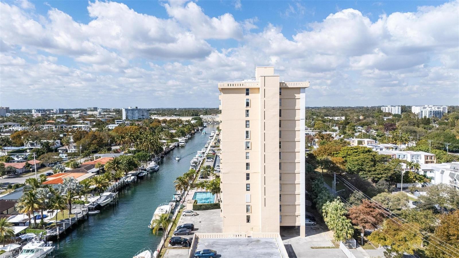 VECINO DEL MAR CONDO - Residential