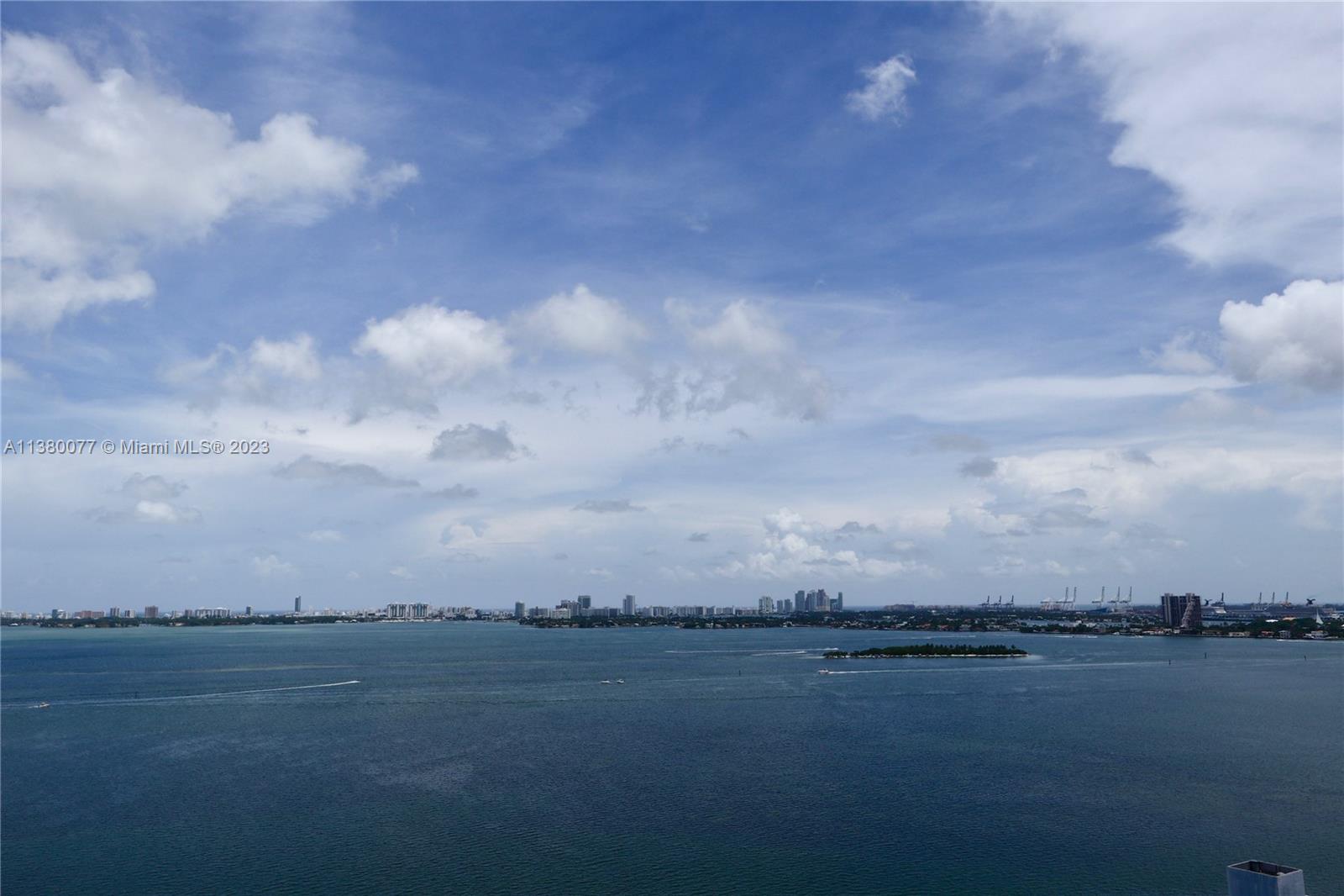 PARAISO BAY - Residential Lease