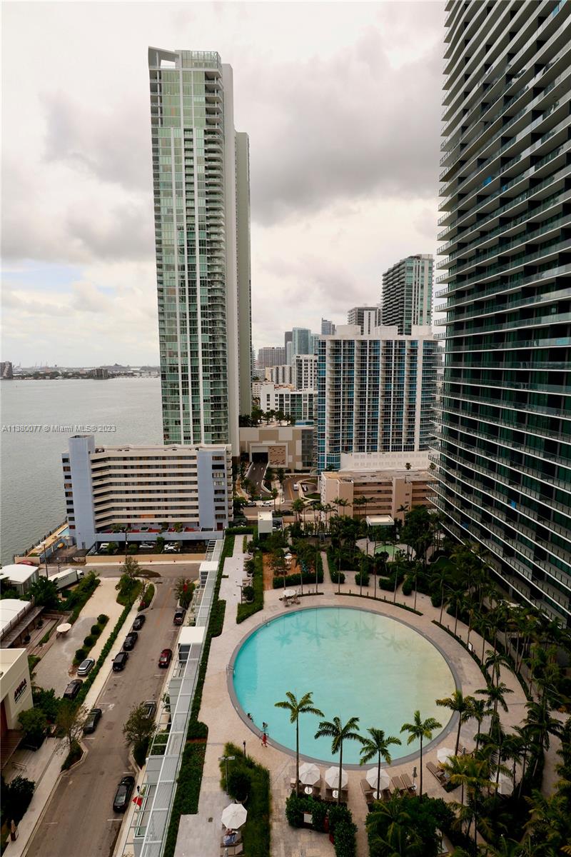 PARAISO BAY - Residential Lease