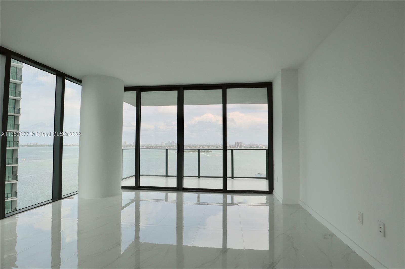 PARAISO BAY - Residential Lease