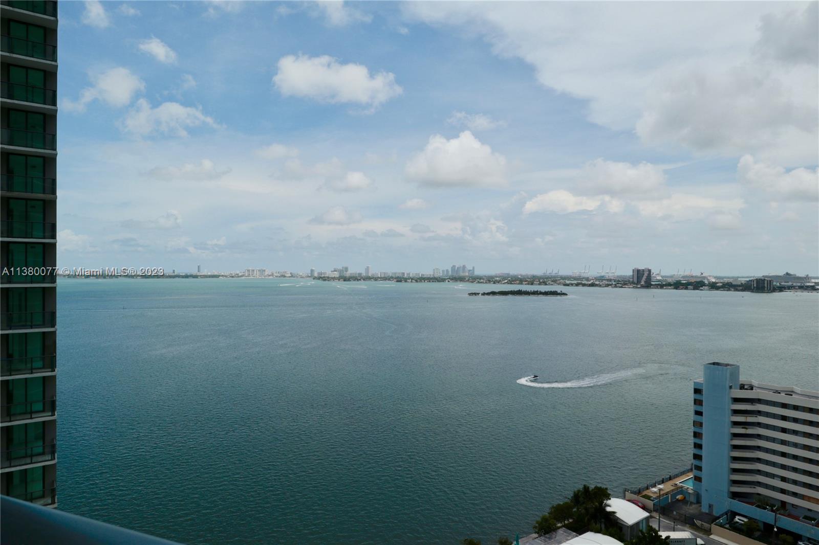 PARAISO BAY - Residential Lease