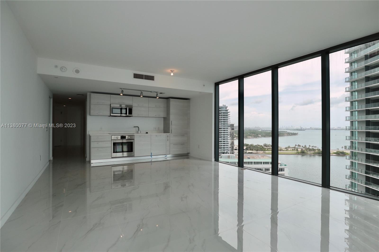 PARAISO BAY - Residential Lease
