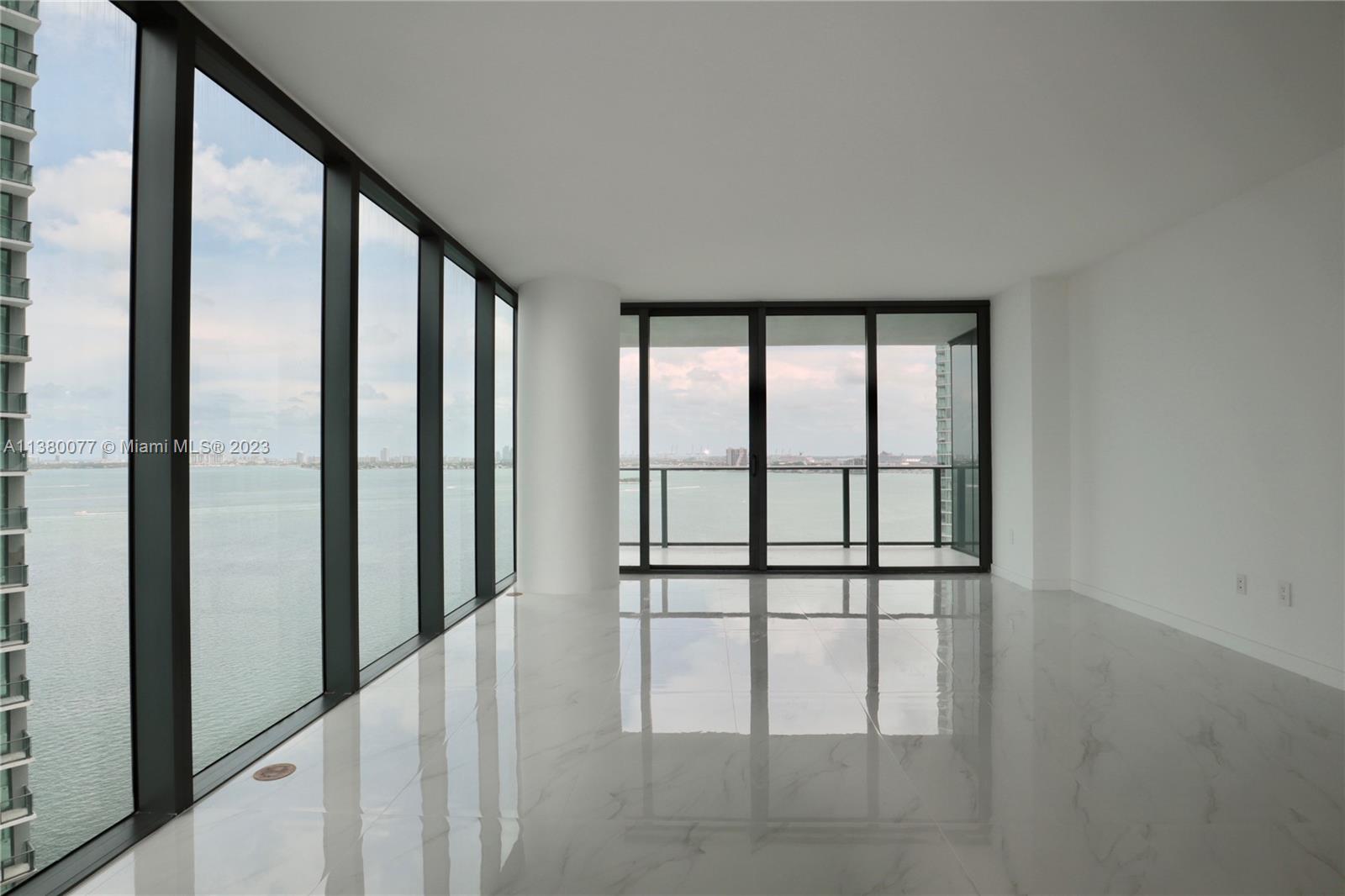PARAISO BAY - Residential Lease