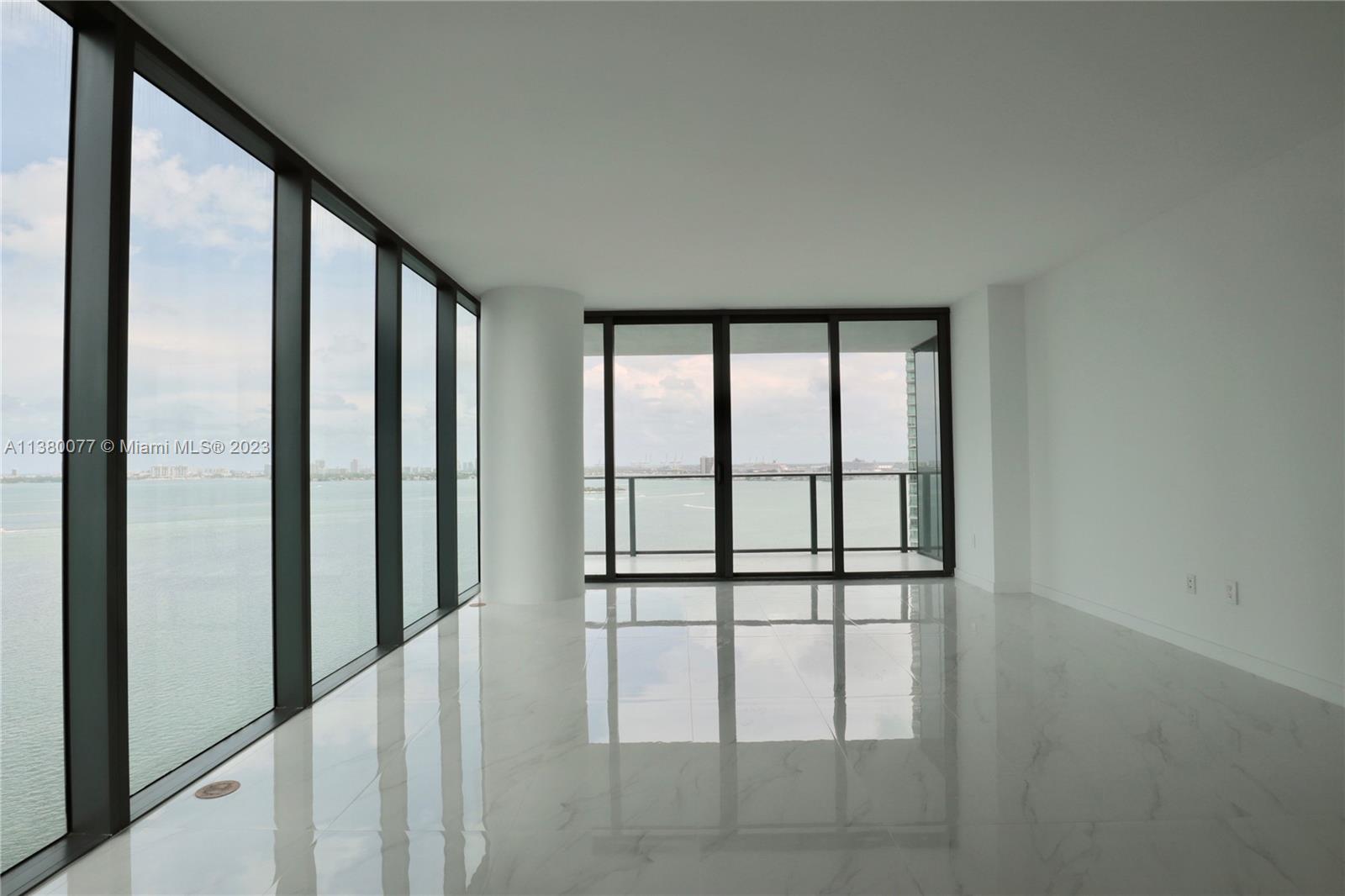 PARAISO BAY - Residential Lease