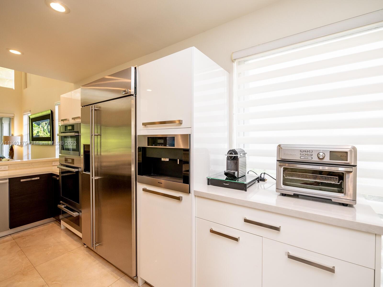 DORAL ESTATES VILLAS - Residential