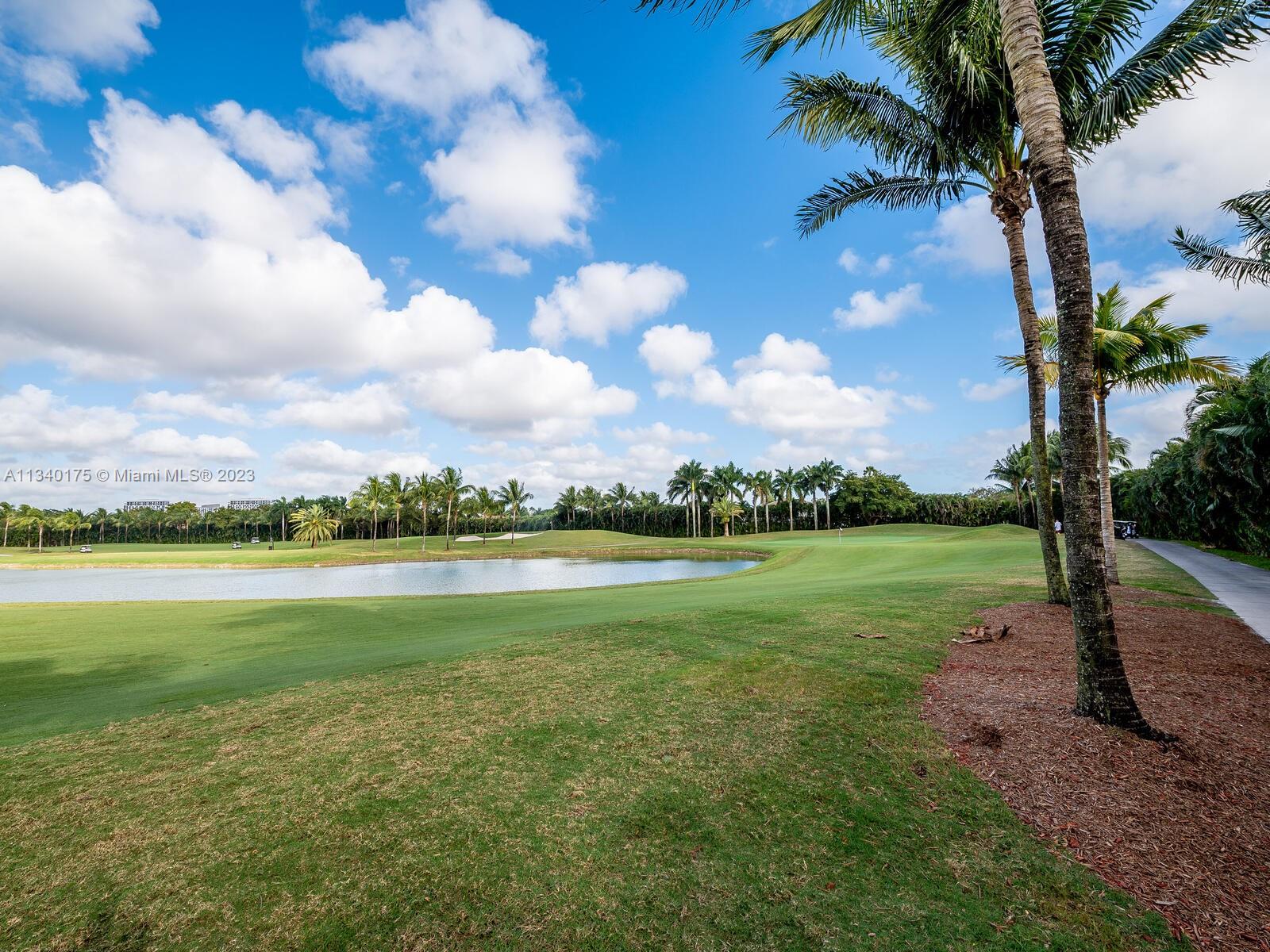 DORAL ESTATES VILLAS - Residential
