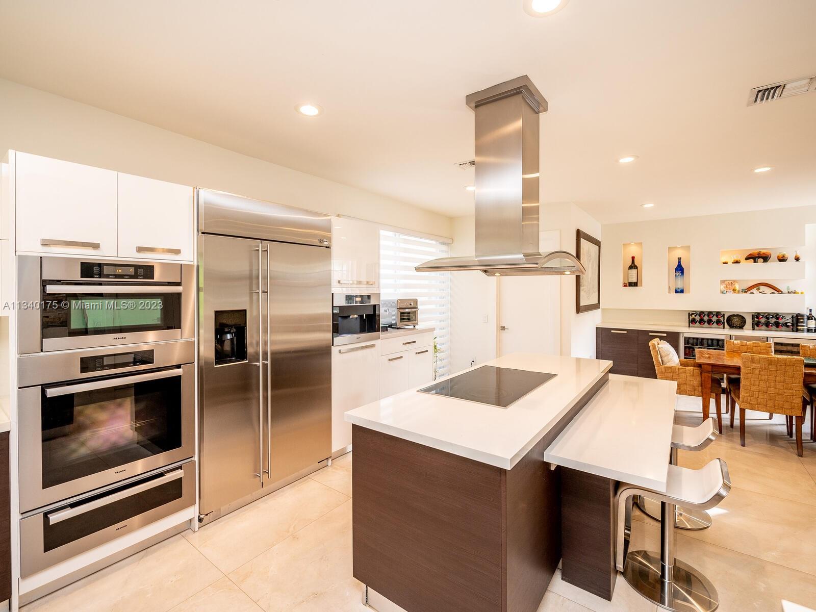 DORAL ESTATES VILLAS - Residential