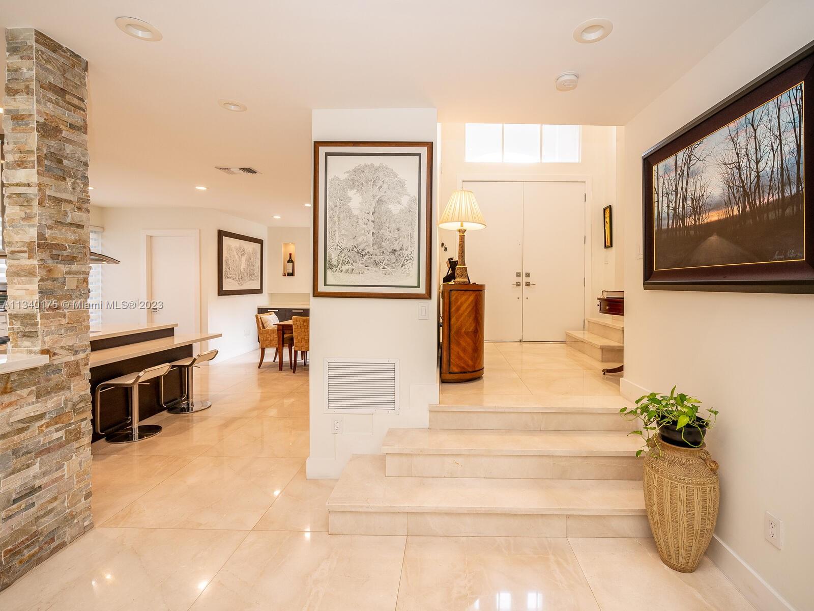 DORAL ESTATES VILLAS - Residential