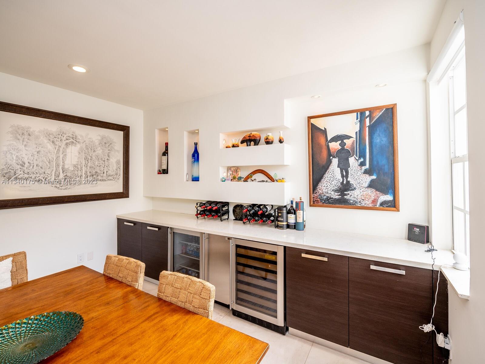 DORAL ESTATES VILLAS - Residential