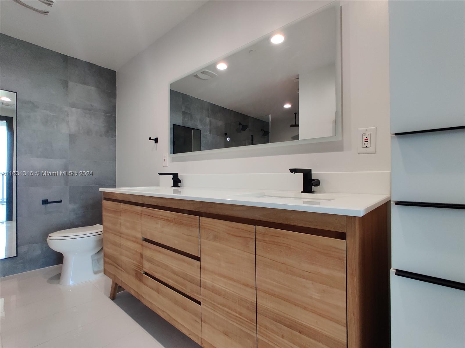 MARINABLUE CONDO - Residential Lease