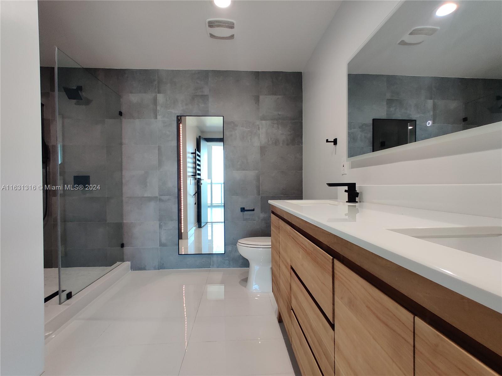 MARINABLUE CONDO - Residential Lease