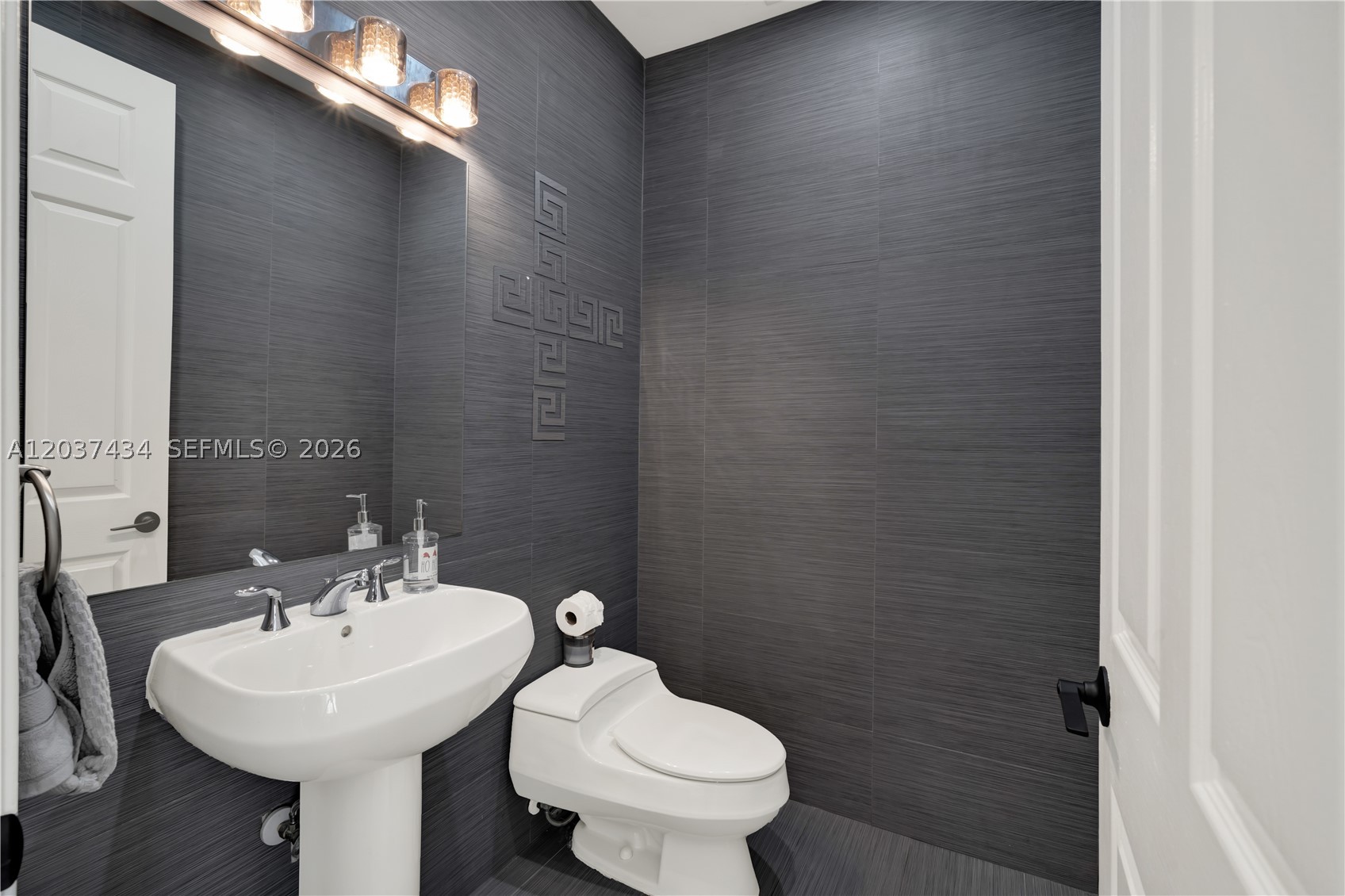 SAN MARINO VILLAGE - Residential Lease