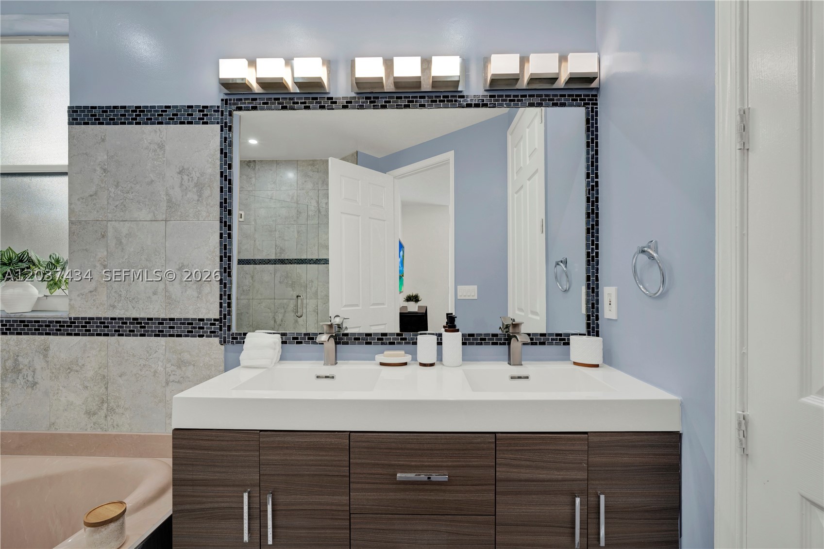 SAN MARINO VILLAGE - Residential Lease