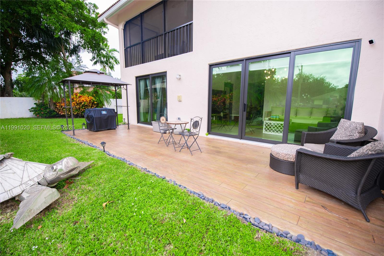 VILLA SAN REMO CONDO - Residential